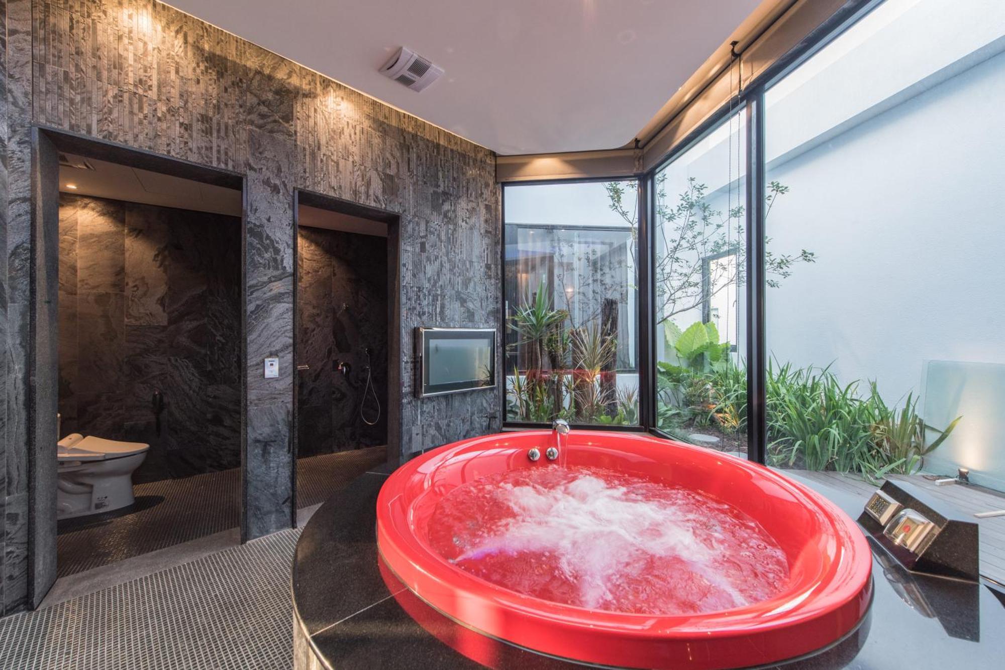 Voga Motel Taichung Exterior photo